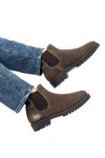 The Crossover Hemp Chelsea for Women in Dark Brown - Image 3